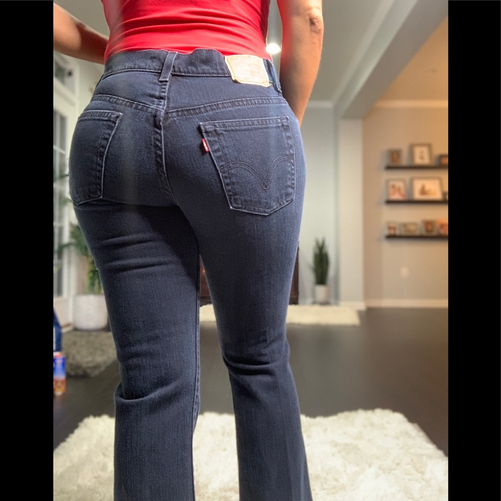 Nouveau Levi’s 515 boot cut size 6M